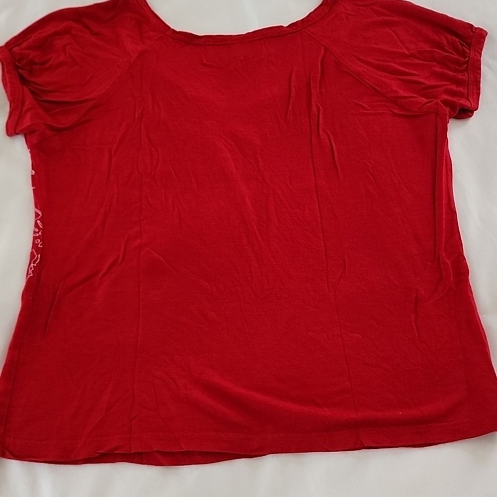 Bella Carra Graphic Tee Women's Large Red Floral Sequin Y2K Boho Embroidered - Picture 8 of 10